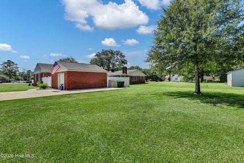 Tiny photo for 510 E Fremont Street, Burgaw, NC 28425 (MLS # 100602950)