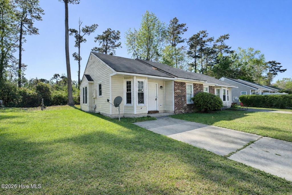 Photo of 1941 Rolling Ridge Drive, Midway Park, NC 28544 (MLS # 100565315)