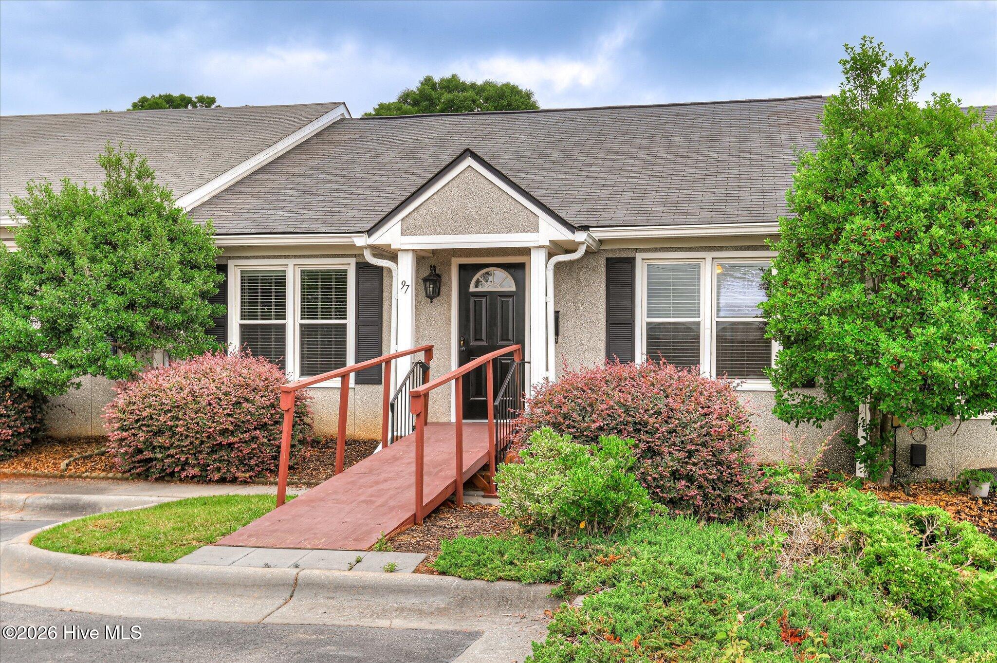 97 W Arlington Heights