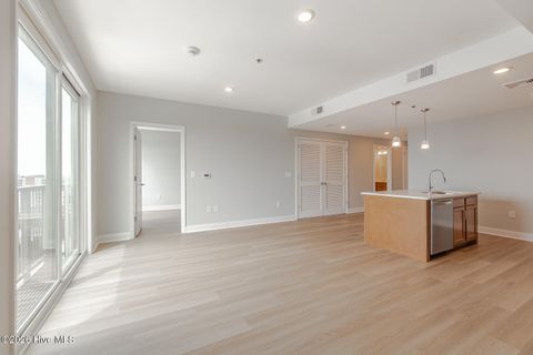 Tiny photo for 14 Grace Street #Apt 1111, Wilmington, NC 28401 (MLS # 100572149)