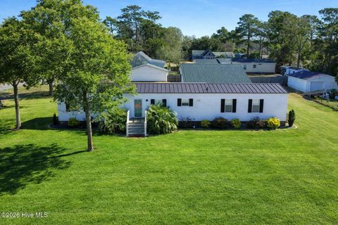 Homes For Sale - 201 Live Oak Drive<br/> Cape Carteret, NC 28584