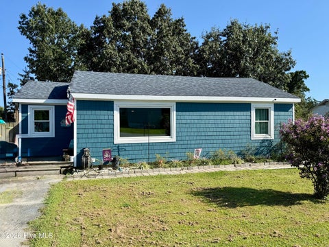 Photo of 126 Jones Street, Holly Ridge, NC 28445 (MLS # 100601339)