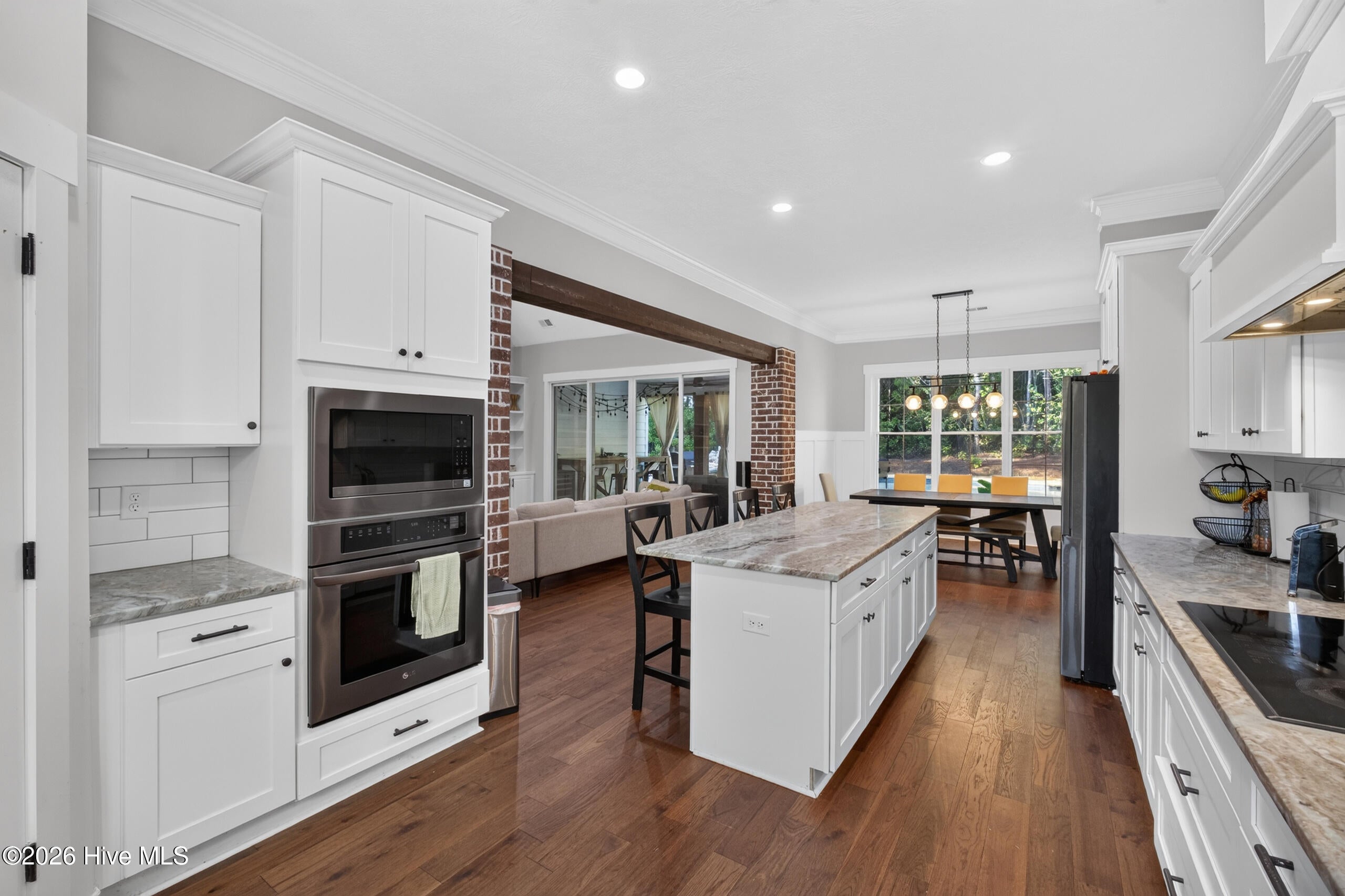 1410 Dunwoody Place