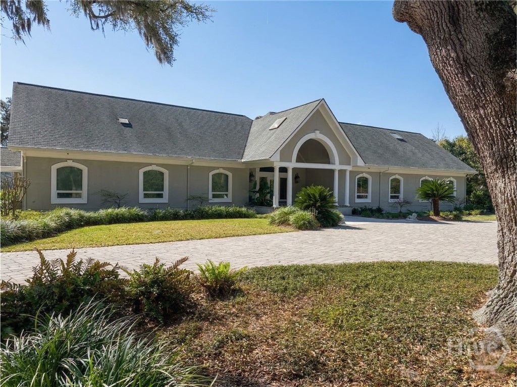 Photo of 324 Bradley Point Road, Savannah, GA 31410 (MLS # SA351597)