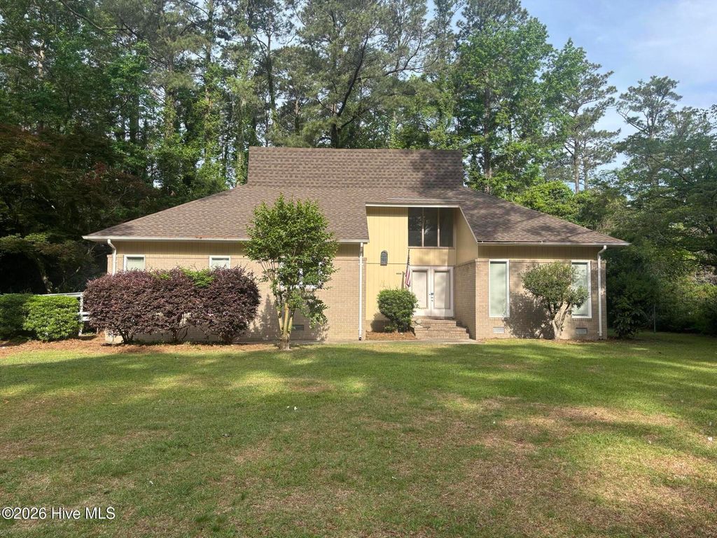 Photo of 4512 W Fairway Drive, Trent Woods, NC 28562 (MLS # 100563751)