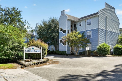 Photo of 4240 Wilshire Boulevard #202e, Wilmington, NC 28403 (MLS # 100605567)
