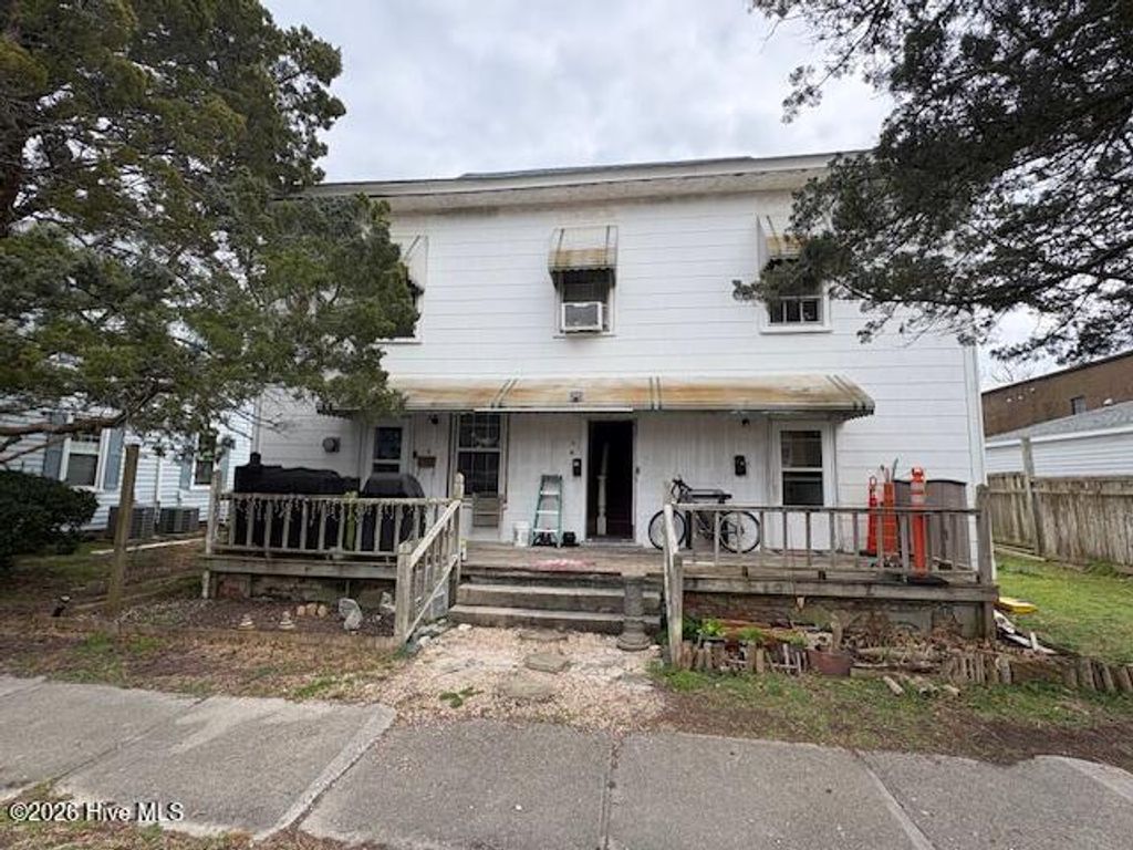 Photo of 106 N 9th Street, Morehead City, NC 28557 (MLS # 100551635)