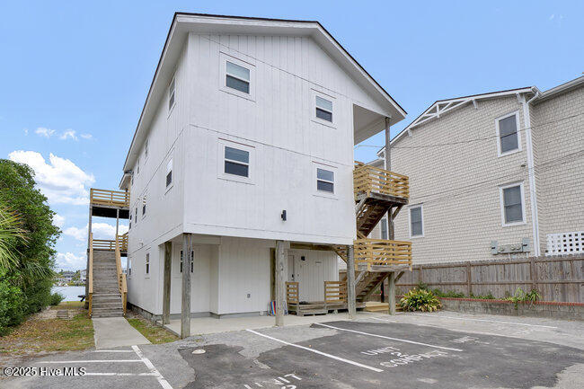 9 W Atlanta Street 3