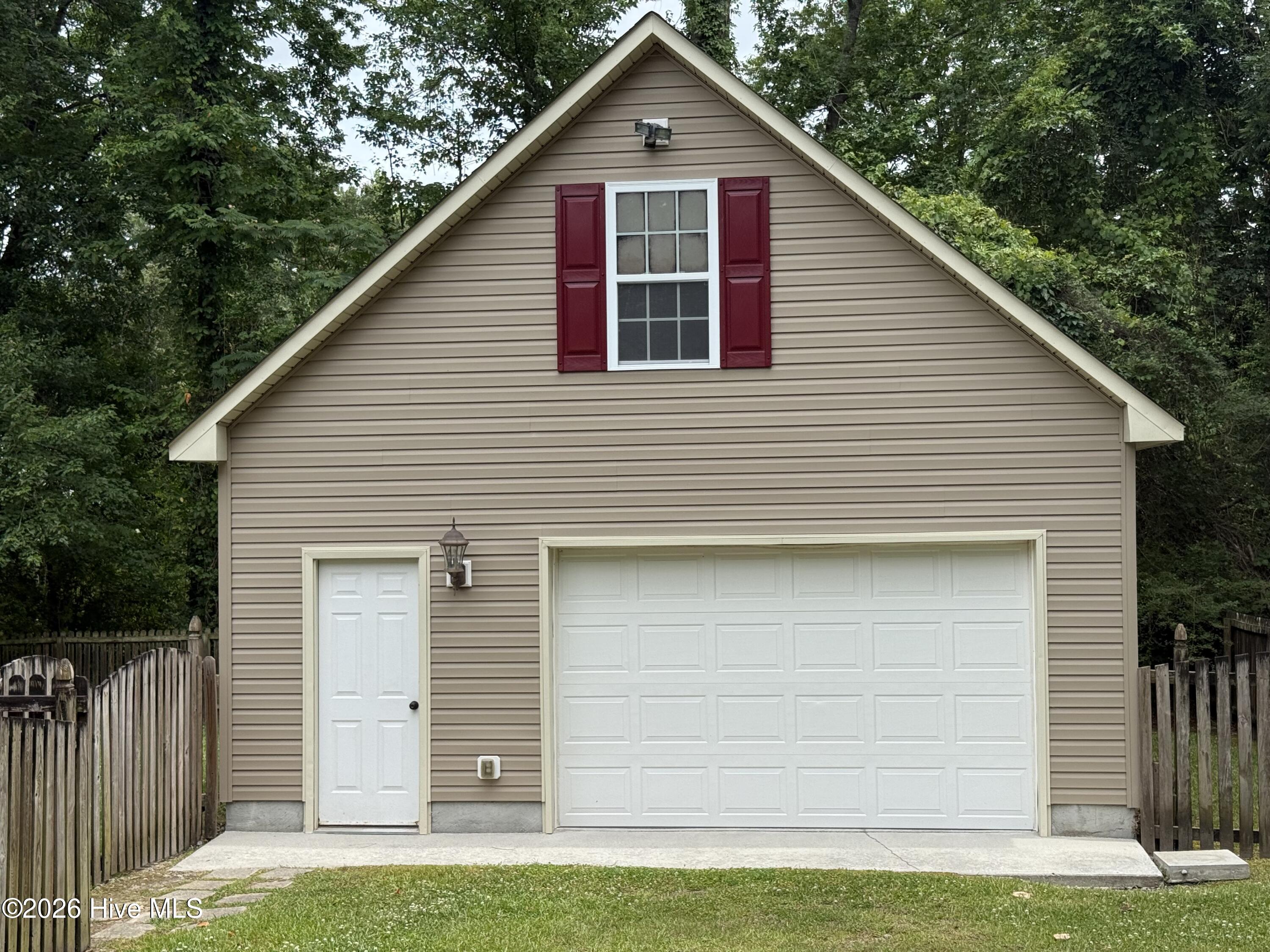 1005 Greenway Drive