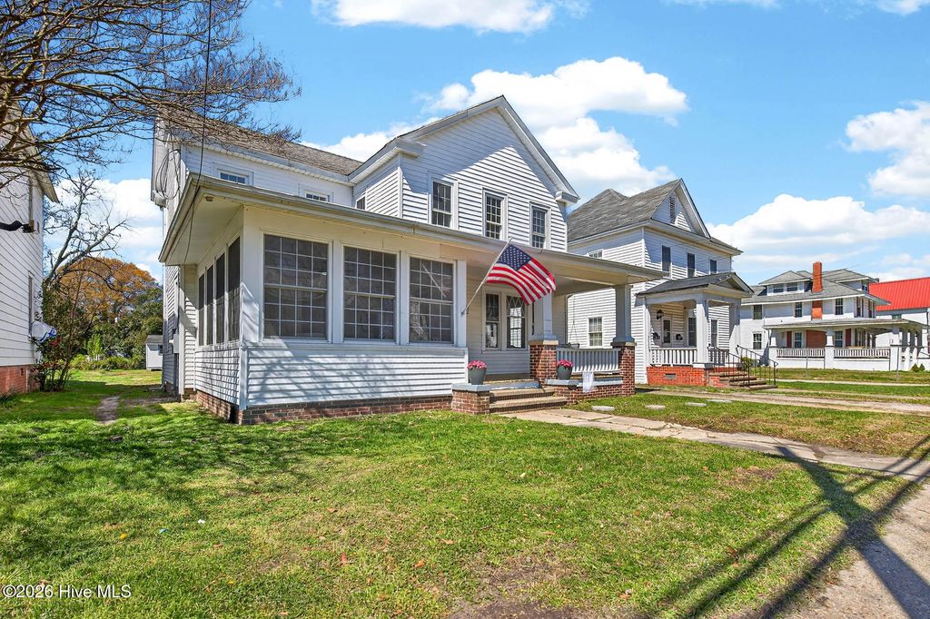 Photo of 709 N Road Street, Elizabeth City, NC 27909 (MLS # 100562026)
