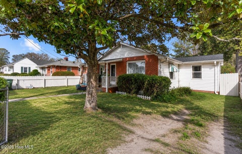 Photo of 1409 Wooster Street, Wilmington, NC 28401 (MLS # 100604742)
