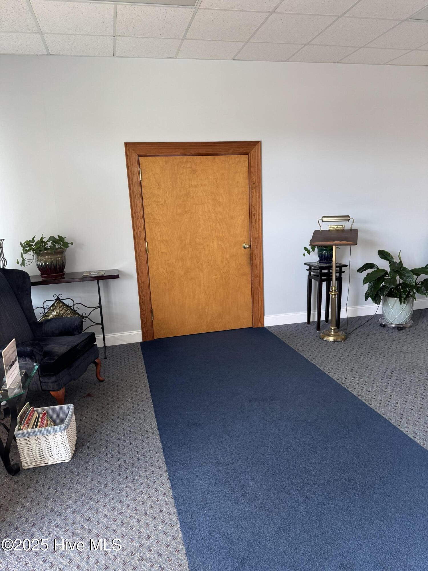 2129 Lawrence Circle