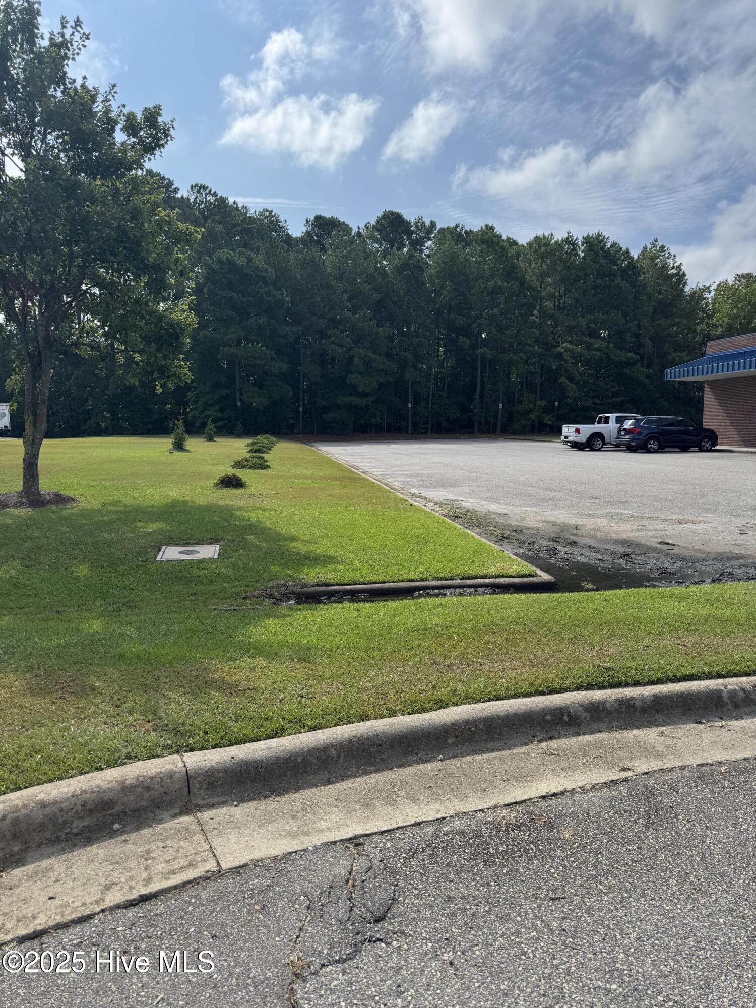 2129 Lawrence Circle