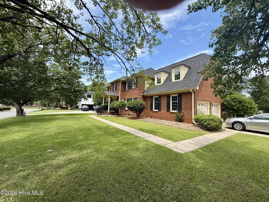 Photo of 2906 Hunters Run, Greenville, NC 27858 (MLS # 100577903)