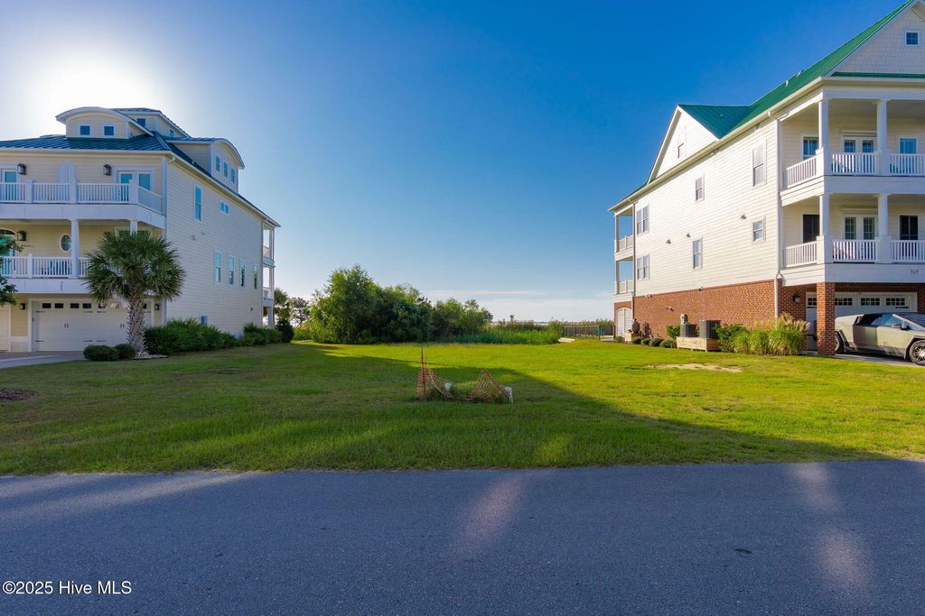 Photo of 743 Cannonsgate Drive, Newport, NC 28570 (MLS # 100530152)