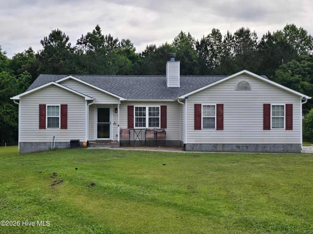 Photo of 204 Winterberry Court, Jacksonville, NC 28540 (MLS # 100573165)