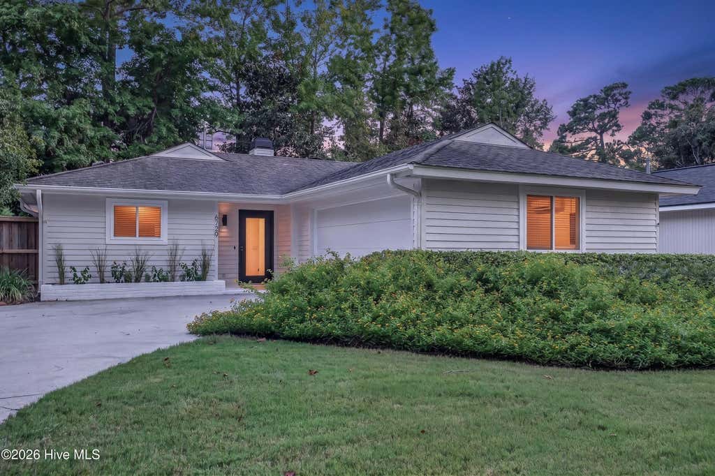 Photo of 6729 Cable Car Lane, Wilmington, NC 28403 (MLS # 100595166)