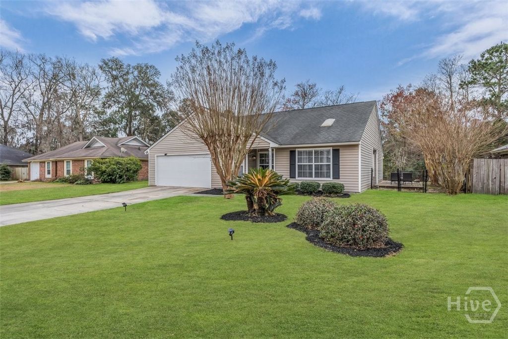 Photo of 26 Whippoorwill Lane E, Richmond Hill, GA 31324 (MLS # SA349238)