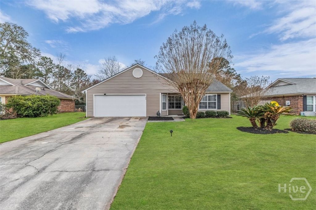 Photo of 26 Whippoorwill Lane E, Richmond Hill, GA 31324 (MLS # SA349238)