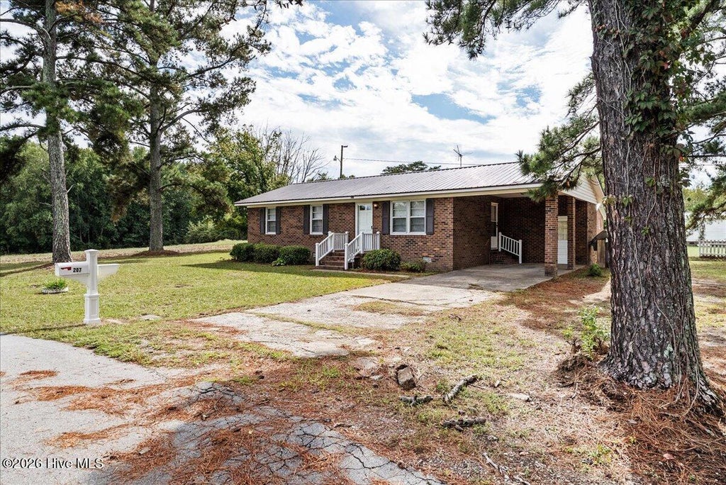 Photo of 207 Thomas Street, Conway, NC 27820 (MLS # 100609015)