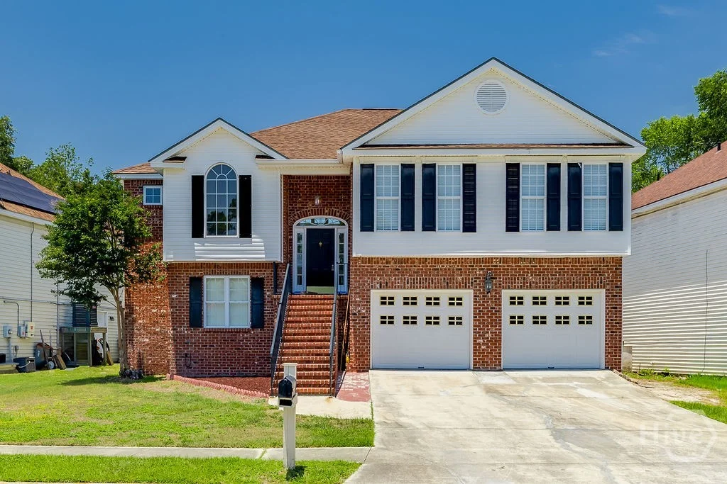 10 Teakwood Drive