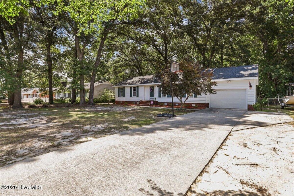 Photo of 2444 Pine Knoll Drive, Kinston, NC 28504 (MLS # 100582959)