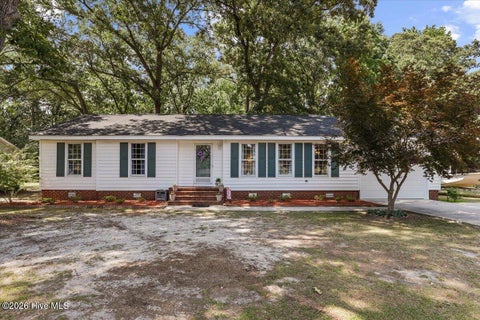 Homes For Sale - 2444 Pine Knoll Drive<br/> Kinston, NC 28504