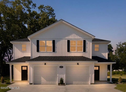 Townhouse For Sale - 4371 W Pine Street #B<br/> Pitt County, Farmville, NC 27828