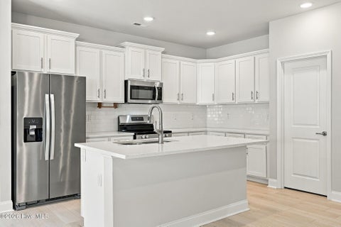 Tiny photo for 744 Greenwich Place, Richlands, NC 28574 (MLS # 100610817)