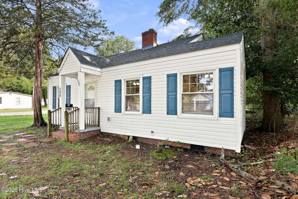 Photo of 124 Sherwood Road, Jacksonville, NC 28540 (MLS # 100599189)