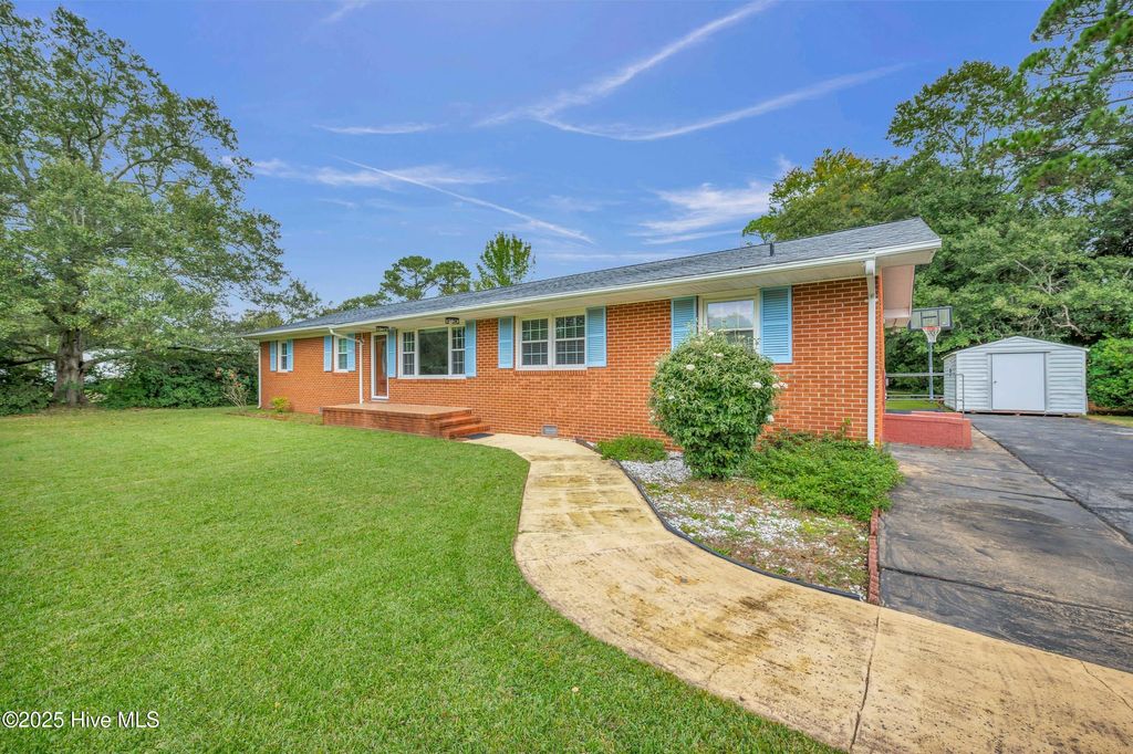 Photo of 525 Bedford Forest Drive, Wilmington, NC 28412 (MLS # 100562736)