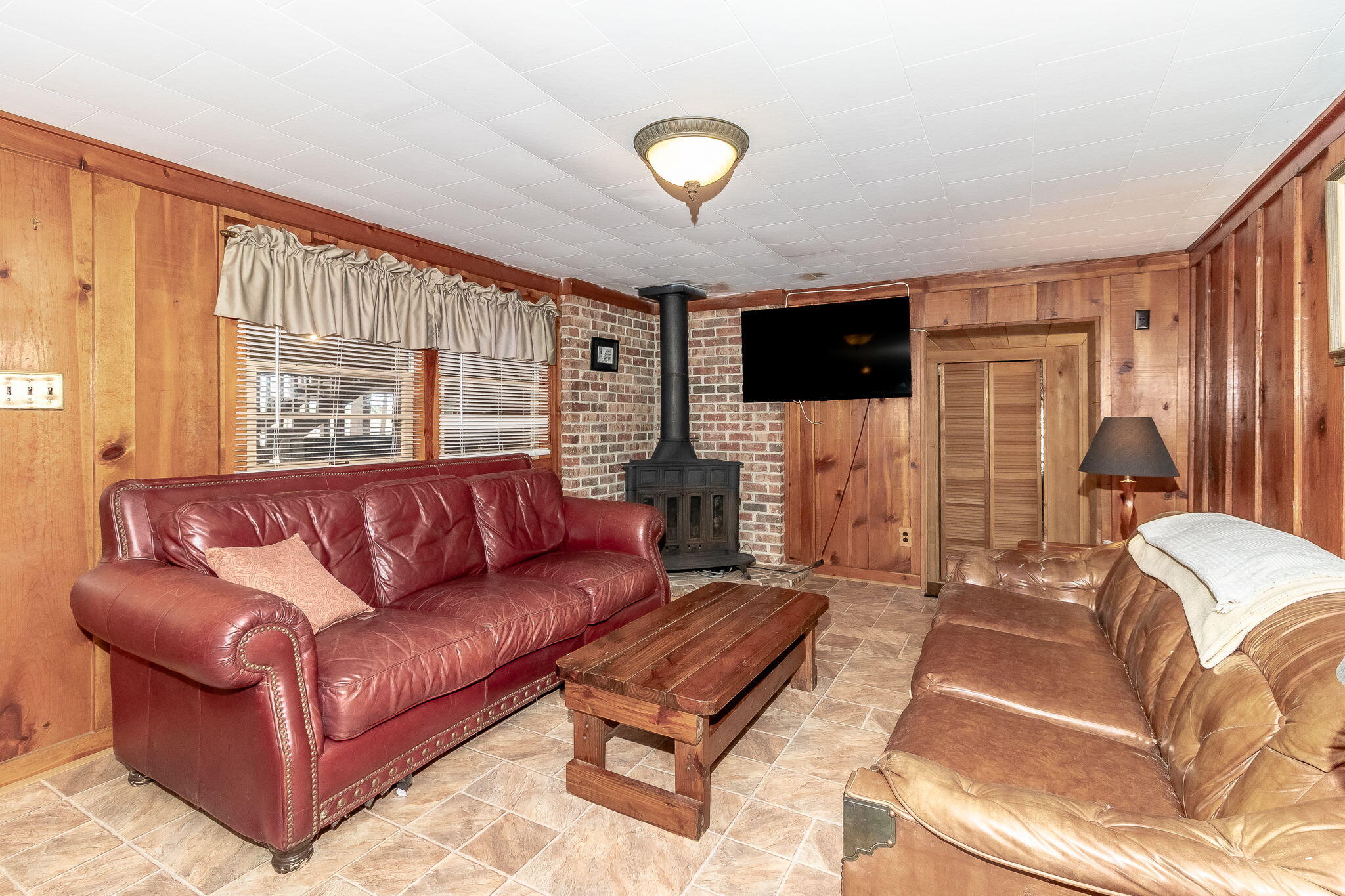 1098 Broad River Scenic Drive