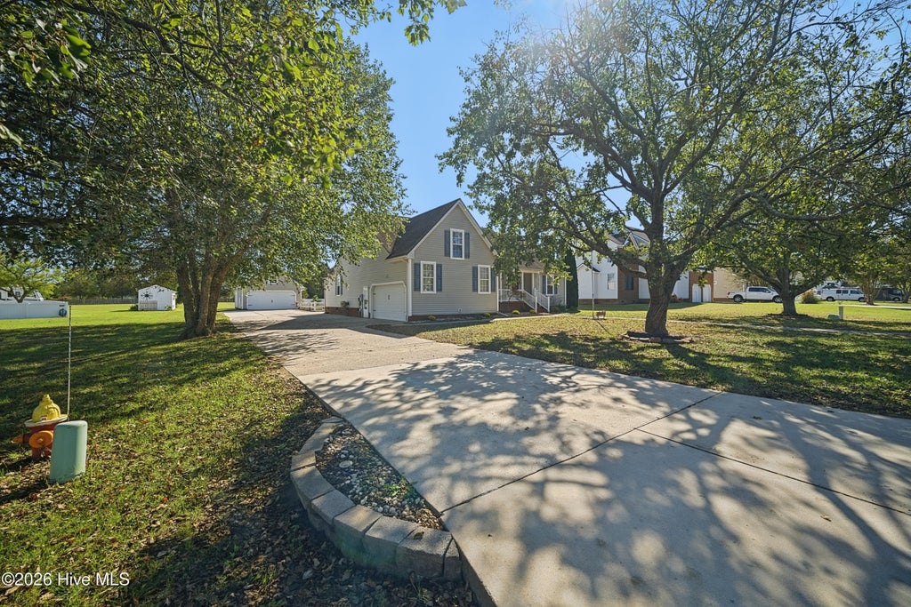 Photo of 106 Elizabeth Circle, Moyock, NC 27958 (MLS # 100610239)