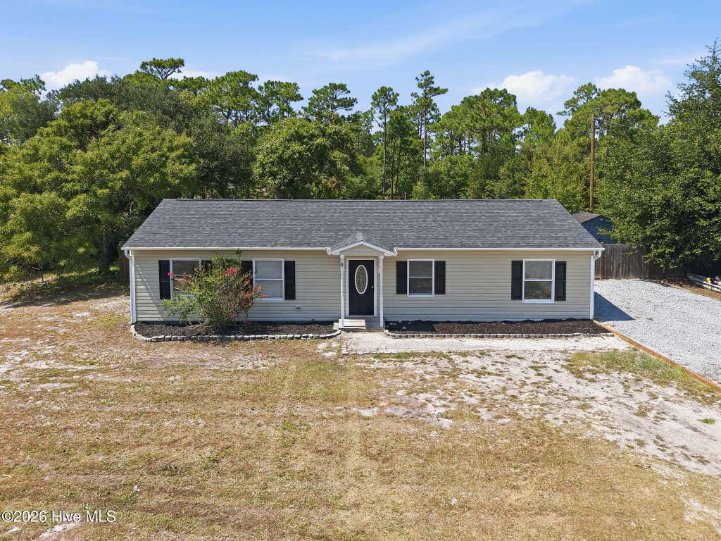 Photo of 89 Crown Point Road, Hubert, NC 28539 (MLS # 100597435)