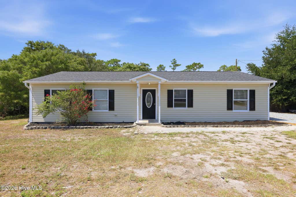 Photo of 89 Crown Point Road, Hubert, NC 28539 (MLS # 100597435)