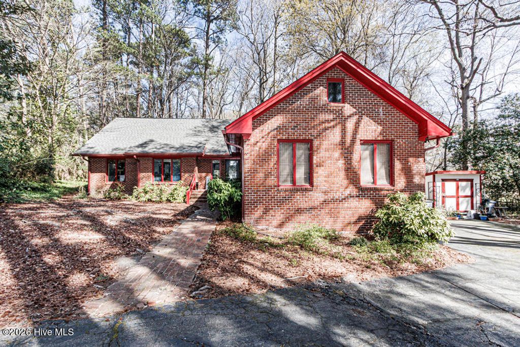 Photo of 3420 Mansfield Drive, Rocky Mount, NC 27803 (MLS # 100559379)