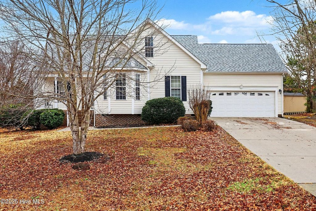Photo of 70 Oak Leaf Trail, Youngsville, NC 27596 (MLS # 100550934)
