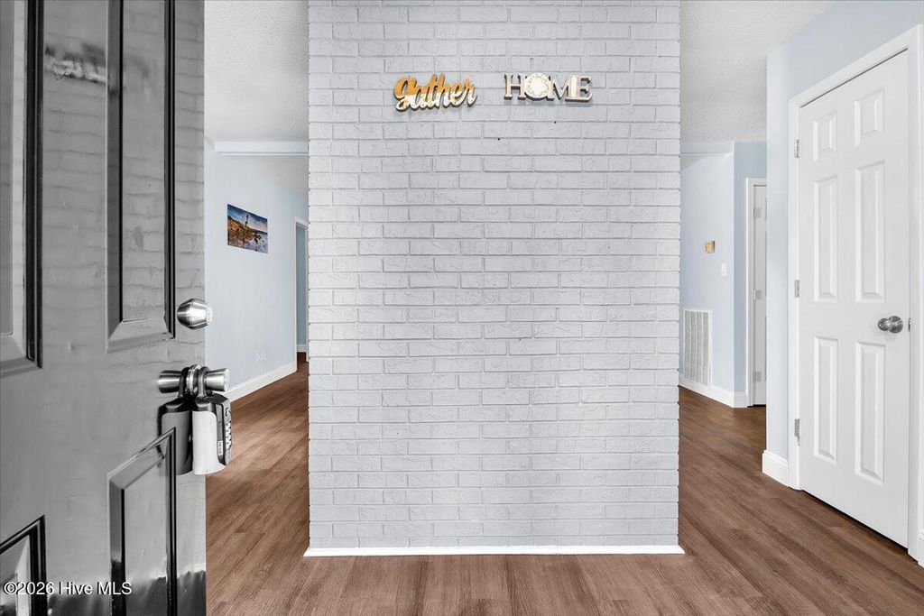 Photo of 512 E Springhill Terrace, Jacksonville, NC 28546 (MLS # 100555805)