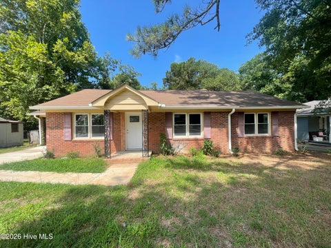 Homes For Sale - 425 Rosa Hill Street<br/> Edgefield, SC 29824