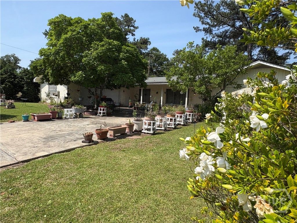 Photo of 1005 Tara Avenue, Savannah, GA 31410 (MLS # SA355932)