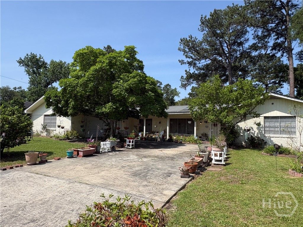 Photo of 1005 Tara Avenue, Savannah, GA 31410 (MLS # SA355932)