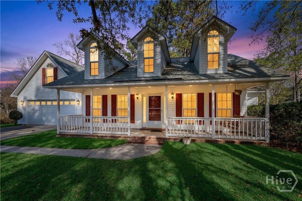 Photo of 15 Egrets Way Lane, Richmond Hill, GA 31324 (MLS # SA351257)