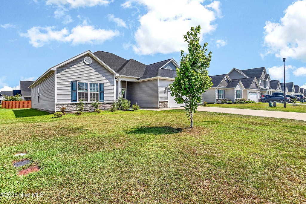 Photo of 278 Crossroads Store Drive, Jacksonville, NC 28546 (MLS # 100589157)
