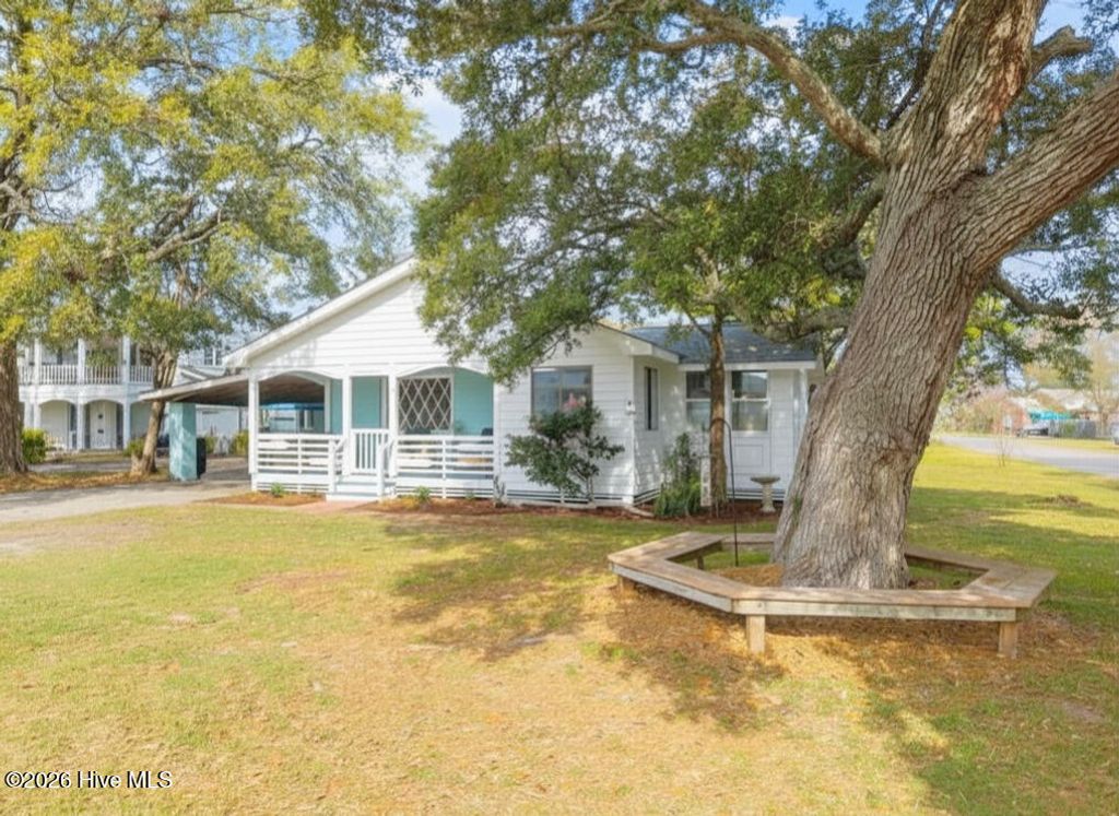 Photo of 109 River Drive, Southport, NC 28461 (MLS # 100564624)