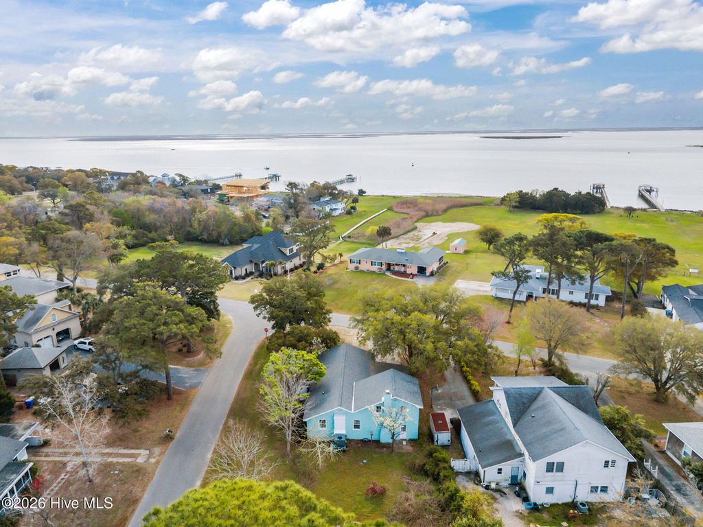 Photo of 109 River Drive, Southport, NC 28461 (MLS # 100564624)