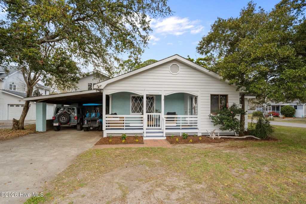 Photo of 109 River Drive, Southport, NC 28461 (MLS # 100564624)