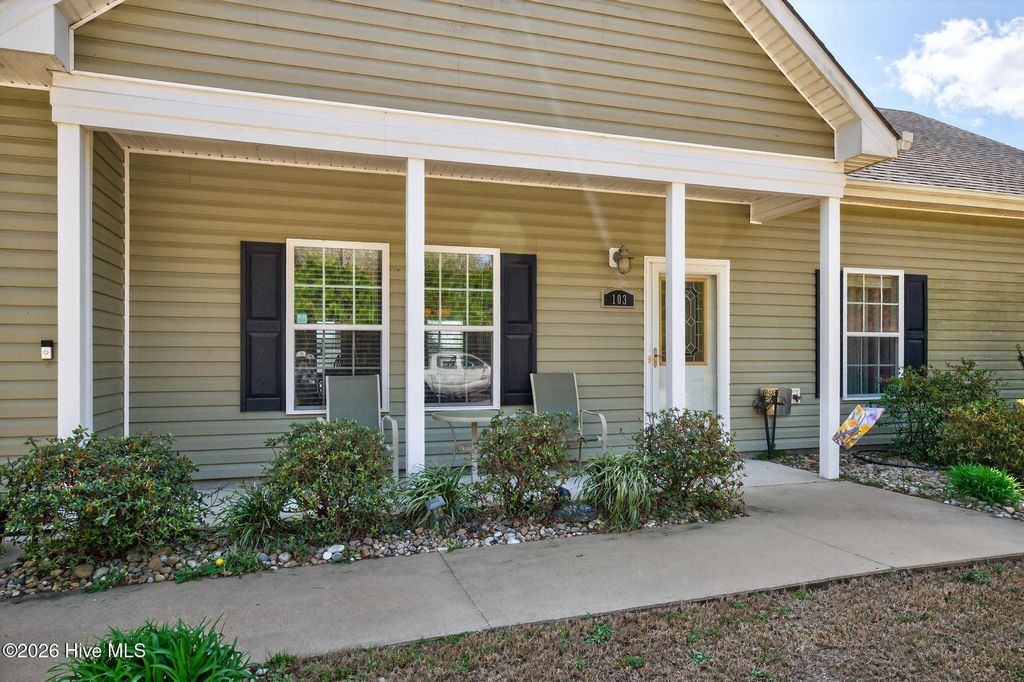 Photo of 103 Mulberry Court, Currituck, NC 27929 (MLS # 100565046)