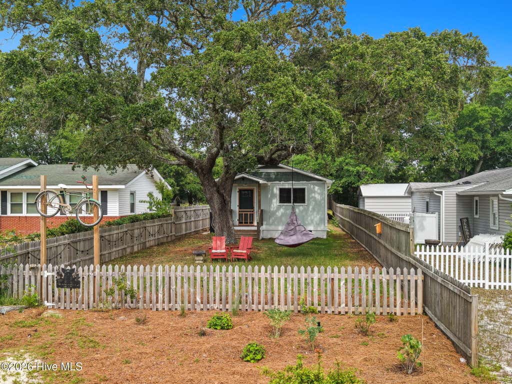 Photo of 908 N Lord Street, Southport, NC 28461 (MLS # 100591516)