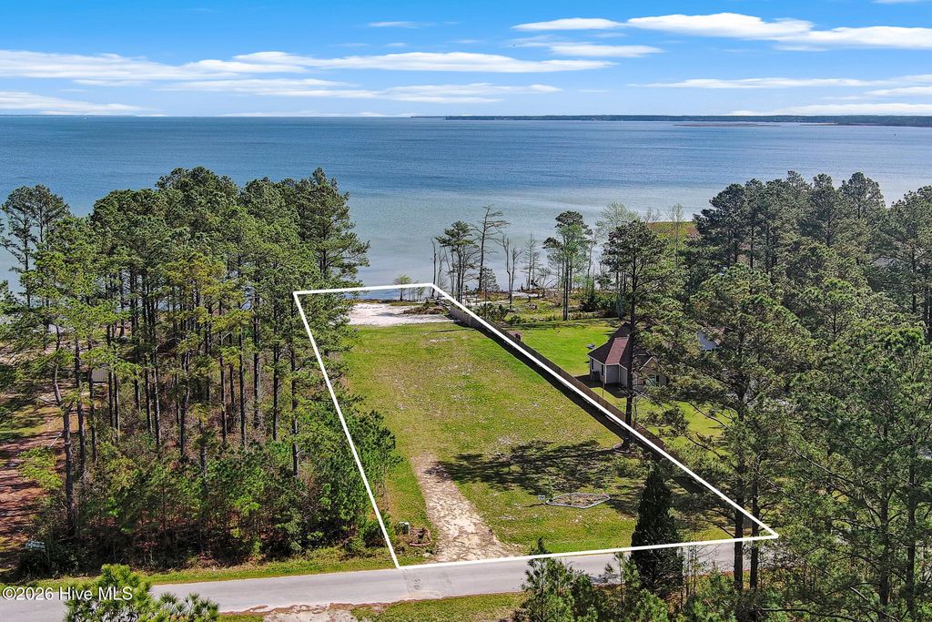 Photo of 107 Cedarwood Drive, Havelock, NC 28532 (MLS # 100566638)