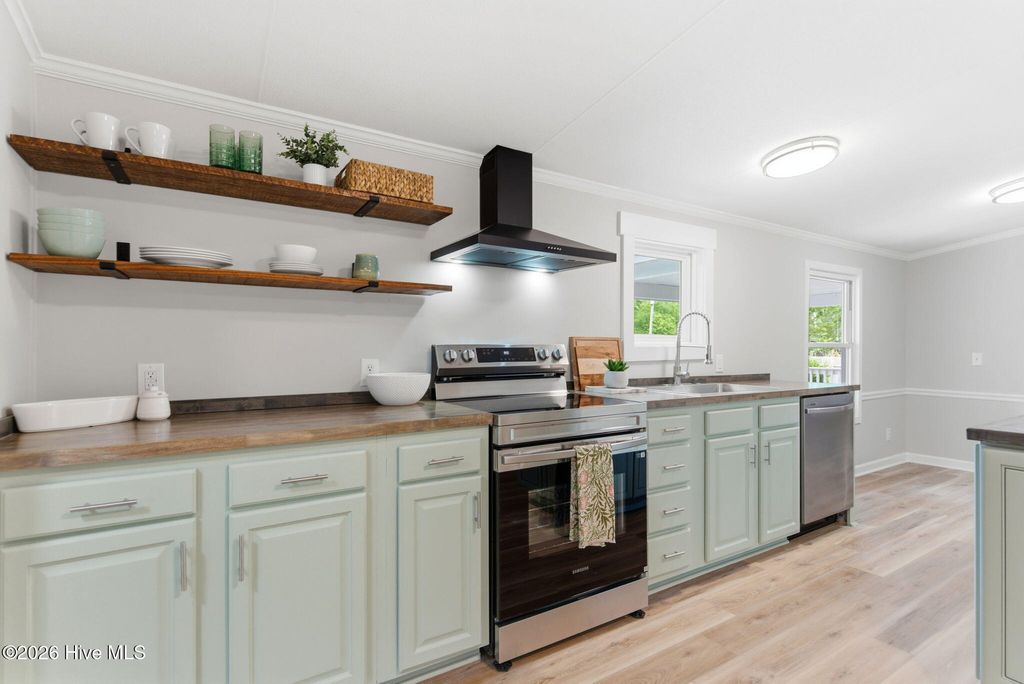 Photo of 73 J E Batson Road, Hampstead, NC 28443 (MLS # 100571169)